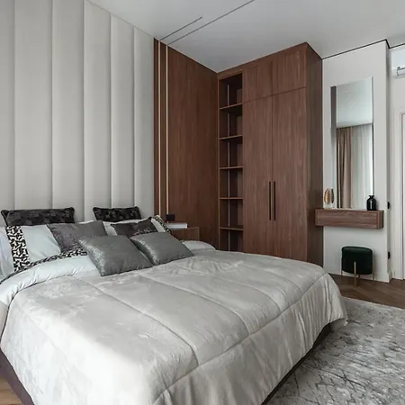 Marc & Spacious And Bright Apartament Antwerpia