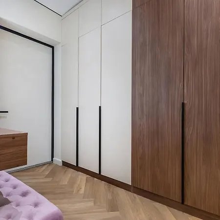 Marc & Spacious And Bright Apartament Antwerpia