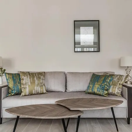 Marc & Spacious And Bright Apartament *